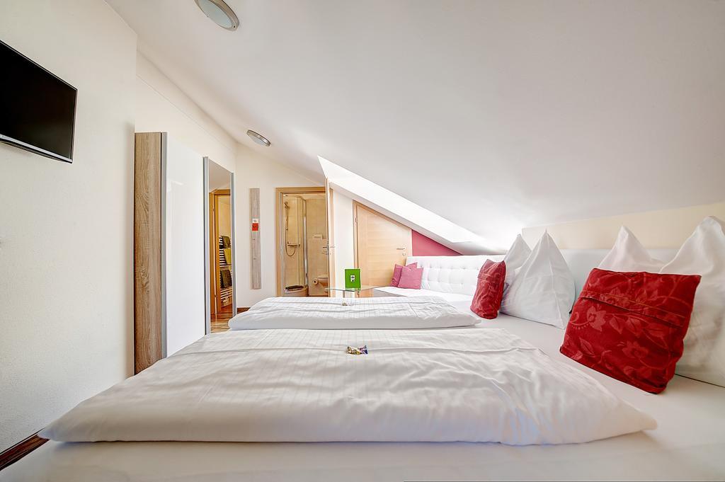 Saint Wolfgang Hotel Buerglstein חדר תמונה
